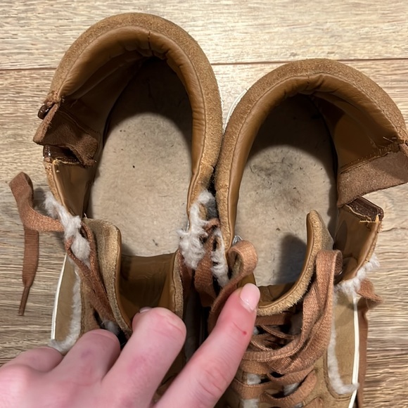 Ugh sneakers - Picture 3 of 5